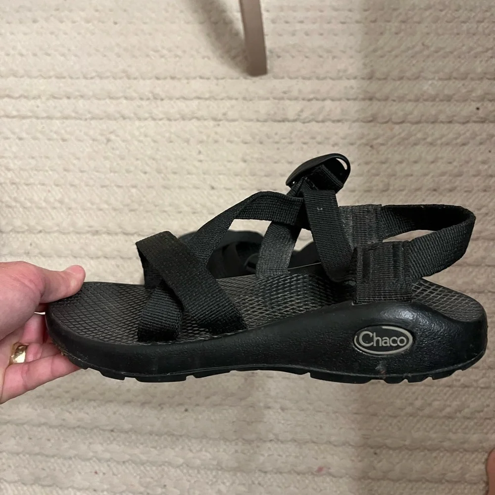 Shoes - Picture 2 of 5